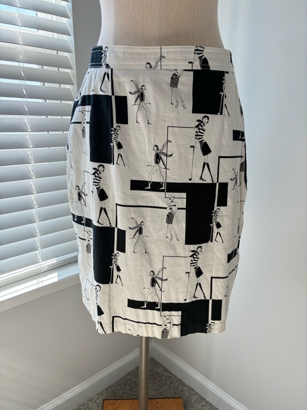 90s Nicole Max Black and White Eccentric Artistic Pencil Skirt